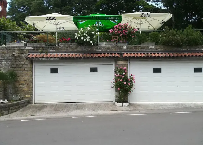 Apartmaji, Sobe - Obzidje Casa de hóspedes 3*